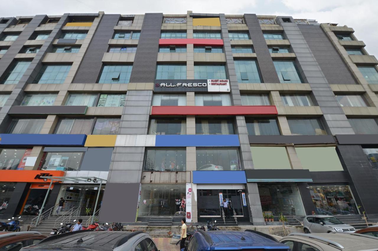 Vaccinated Staff - Capital O 7899 Casa Hotel Calcutta Exterior foto
